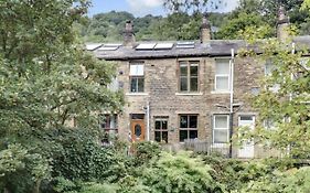 Beautiful Riverside Home, Hebden Bridge, Woodland Views, Sleeps 2 - 9